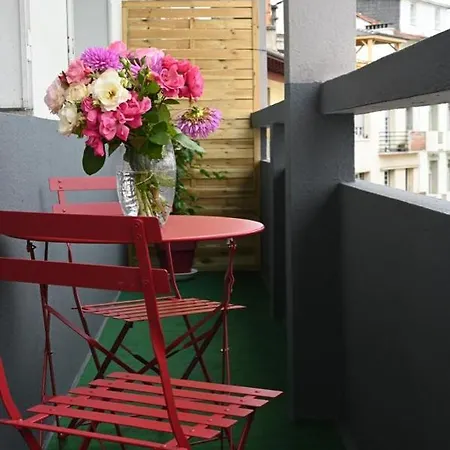 Apartment Grand Cosy-hyper Centre-place Verdun